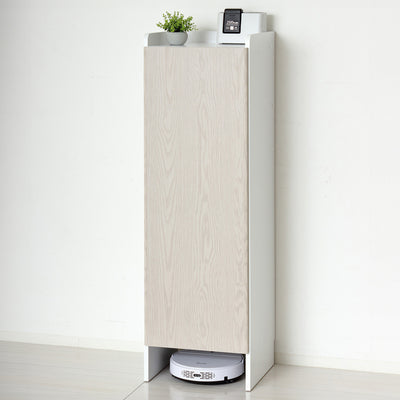 【お掃除ロボットの定位置はここ】
面倒な掃除機の出し入れはもう不要、定位置を決めてあげることでお掃除ロボットがいつでもスタンバイでき、天板はお気に入りの小物を飾るディスプレイスペースとして活用できます。