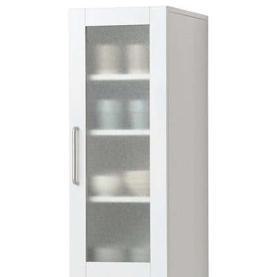 中が見えにくいすりガラス扉を採用しているため、生活感を隠しながら、食器や雑貨、日用品までスッキリ収納。