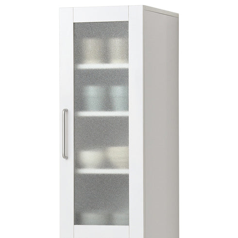 中が見えにくいすりガラス扉を採用しているため、生活感を隠しながら、食器や雑貨、日用品までスッキリ収納。