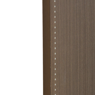 棚板は15mmピッチで細かく高さ調整ができる可動式。収納したいものに合わせて、無駄なく整理整頓できます。