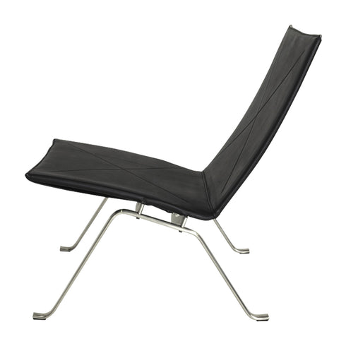 真横から見るとまるで線画のような繊細でシャープなフォルムが特徴の一つです。