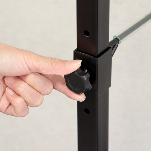 スタンドは、5cmピッチ6段階で高さ調整もできるため、自転車のサイズによってお好みの高さに合わすことができます。