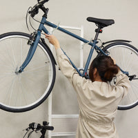 【スムーズな出し入れ】自転車の持ち上げもスムーズに行える、安定感のある設計でストレスフリー。