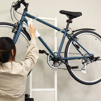 【メンテナンスも楽々】自転車を安定して保持できるので、室内での清掃や簡単な整備も快適に行えます。