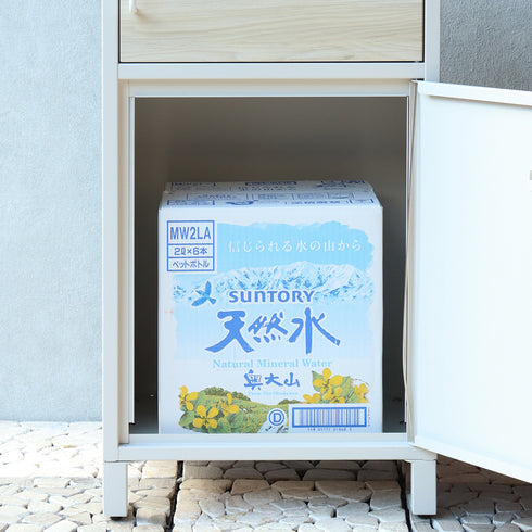 下段の宅配ボックスの収納部は、幅34cm×奥行30.9cm×高さ43cmと大容量で、大きな荷物も余裕で入ります。