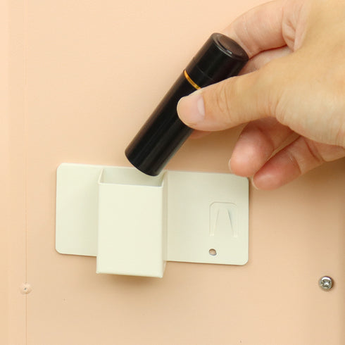 印鑑ケースが付属しておりますので、必要な時にすぐ取り出せます。