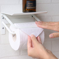 【簡単ペーパー交換】バーを跳ね上げるだけで、トイレットペーパーの交換がスムーズに行えます。