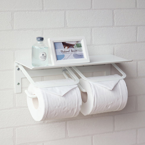【清潔感が宿る、真っ白な存在】
清潔感が際立つホワイトのホルダーは、壁紙の色を選ばず、どんな空間にも明るさをもたらし、お気に入りの雑貨を飾ればナチュラルで心地よい雰囲気を演出できる。