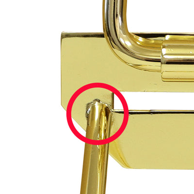 【手仕事ならではの個体差について】
職人の手仕事による溶接の跡など、一点一点異なる表情は、無機質な工業製品にはない温かみと、あなただけの特別な個性となります。