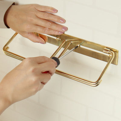 【思い立ったら、すぐそこに】
付属のネジとアンカーを使えば、石膏ボードの壁からコンクリートまで、あなたの思い描いたその場所に、この素敵な空間を創り出せます。