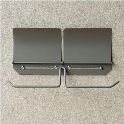 【機能美というミニマルな選択】
無駄を削ぎ落とした設計は見た目の美しさだけでなく、耐久性に優れた粉体塗装仕上げで、長く愛用できる確かな品質をあなたのトイレ空間へお届けします。