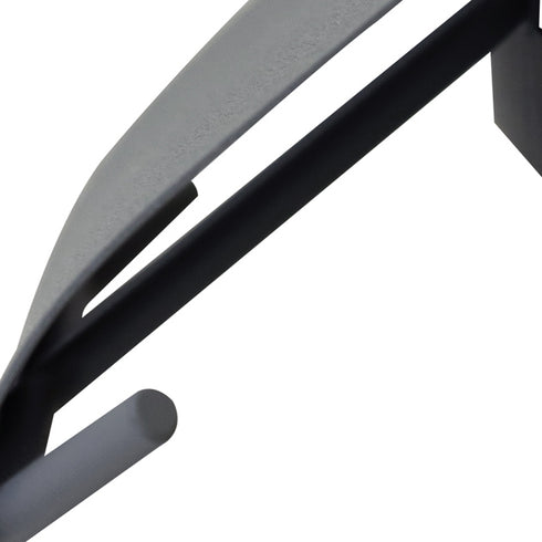 【ディテールに宿る、使い手への配慮】
ペーパーが滑り落ちないよう計算されたバー先端の曲げ加工など、日々の何気ない動作を快適にするための、細やかな工夫が施されています。