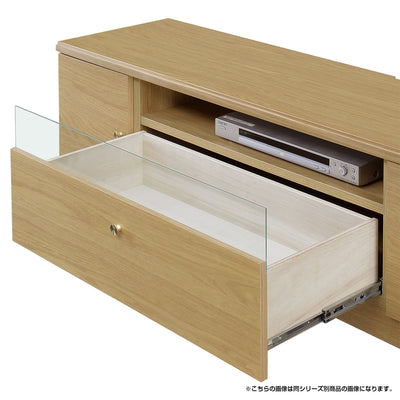 ガラス仕様のデッキ収納部は、閉めたままでもリモコンセンサーを通すので操作が可能、埃も防いでくれます。