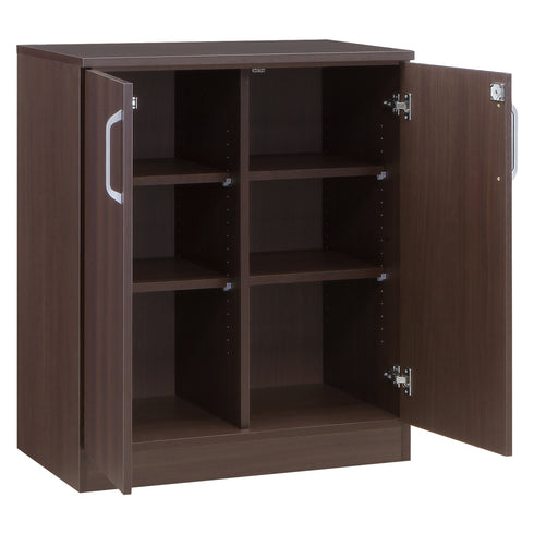 【驚きの収納力と自由な棚板】
4枚の可動棚は30mmピッチで18段階もの細やかな調整ができ、収納物に合わせて無駄なくスペースを使い切れます。