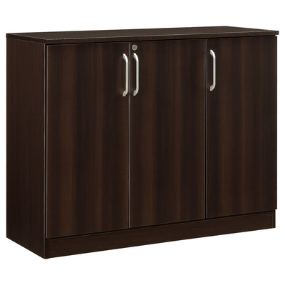 【重厚感で空間を引き締める】
美しくも厳かなダークブラウンの木目調が、お部屋に落ち着きと重厚感を与え、上質な空間を演出します。