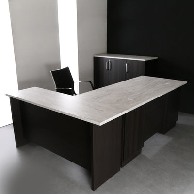 【統一感あるL字レイアウト】
拡張デスクと組み合わせることで、作業効率を高めながらも、空間に統一感と重厚感をもたらします。