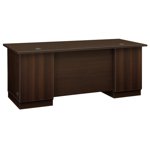 【ミニマルで美しい佇まい】
無駄を削ぎ落とした直線的なフォルムは、お部屋に圧迫感を与えず、洗練された空間を創り出します。