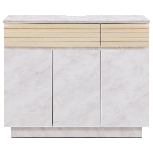 前板には、明るい印象を与えるバーチ無垢材を使用した格子デザインが北欧インテリアのような印象と高級感を合わせ持ちます。