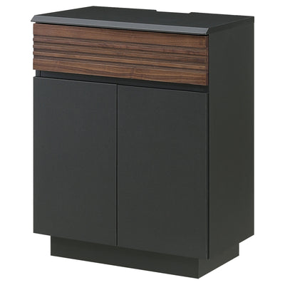 特徴的なバイカラーデザインで人気のズワルトシリーズのサイドボードです。