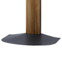 【安心設計のベース】床面にフィットする薄い底板で、つまづきの危険性を軽減します。