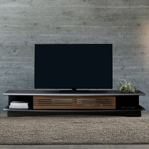 バイカラーが特徴的で空間でも主役になれる魅力を持ったローボードです。