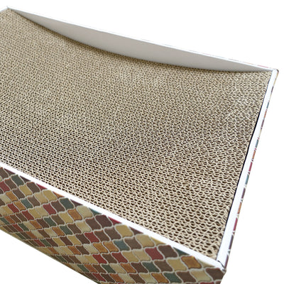 爪とぎボードがねこちゃんの体にフィットするアーチ型の形状になっているので、ねこちゃんにとってリラックスできるくつろぎスポットにもなります。