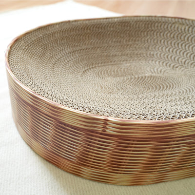 爪とぎ部分がねこちゃんの体にフィットする形状になっているので、ねこちゃんにとってリラックスできるくつろぎスポットにもなります。