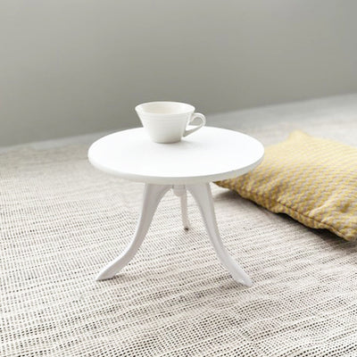 支柱を外して組み立てれば高さ22.5cmのミニテーブルとして2WAYでお使いいただけます。