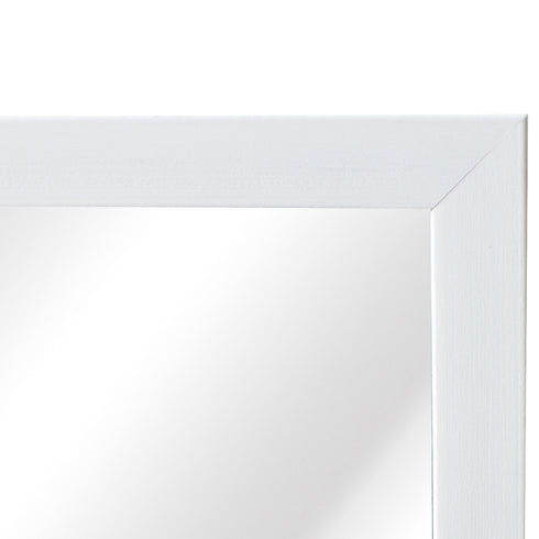 フレームのカラーは、清潔感あふれるホワイトと、落ち着いた雰囲気のブラウンの2色をご用意しました。