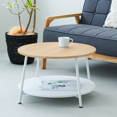 棚板にはリモコンや雑誌などを収納することができ、テーブル上をすっきりと保つことができます。