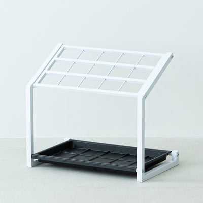 【お手入れ簡単な親切設計】
水滴で汚れても受け皿は簡単に取り外して丸洗いでき、いつでも清潔に保てます。