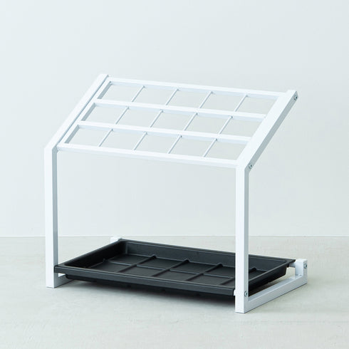 【お手入れ簡単な親切設計】
水滴で汚れても受け皿は簡単に取り外して丸洗いでき、いつでも清潔に保てます。