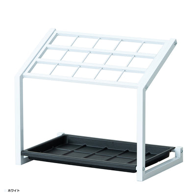 【清潔感が際立つホワイト】
明るくクリーンなホワイトは、玄関を開放的に見せ、清潔感あふれる空間を演出します。