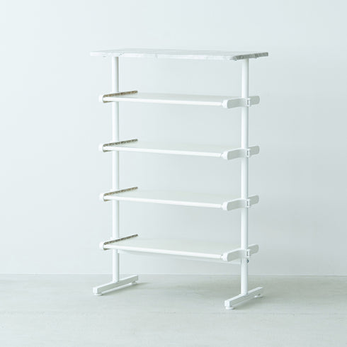 棚板を自由に任意な位置で固定できる、可動棚のラック"フィット"。