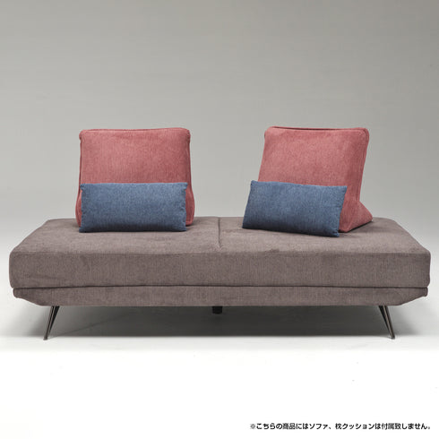 【彩りで遊ぶ、私の空間】
ソファの印象をがらりと変える鮮やかなカラーコーディネートで、日常に遊び心とあなただけの個性をプラスし、毎日をもっと楽しく彩ります。