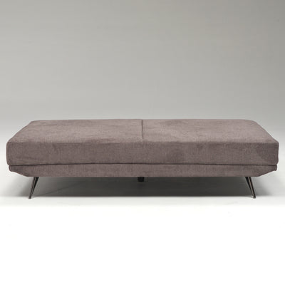 【空間を引き締めるダークグレー】
重厚感のあるダークグレーとシャープなスチール脚のコントラストが、リビングにモダンで高級感あふれる印象を与えます。