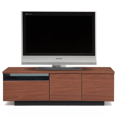 収納力と使い勝手を兼ね備えたテレビボードが登場しました!