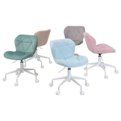 【彩り豊かなワークスペースを】
色違いで揃えれば、空間にリズムと楽しさが生まれ、ご家族それぞれのデスクやオフィスのミーティングスペースなど、様々なシーンを明るく彩ってくれます。