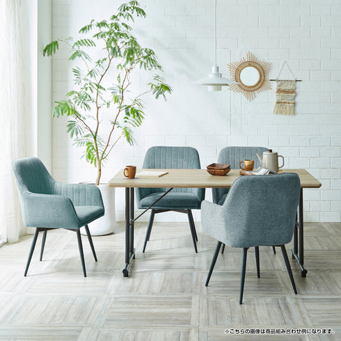 【お部屋に馴染む、癒しのグリーン】
落ち着いたセージグリーンのチェアがナチュラルなインテリアに溶け込み、360度回転する便利な機能で、ワークスペースとしても快適な空間を生み出します。