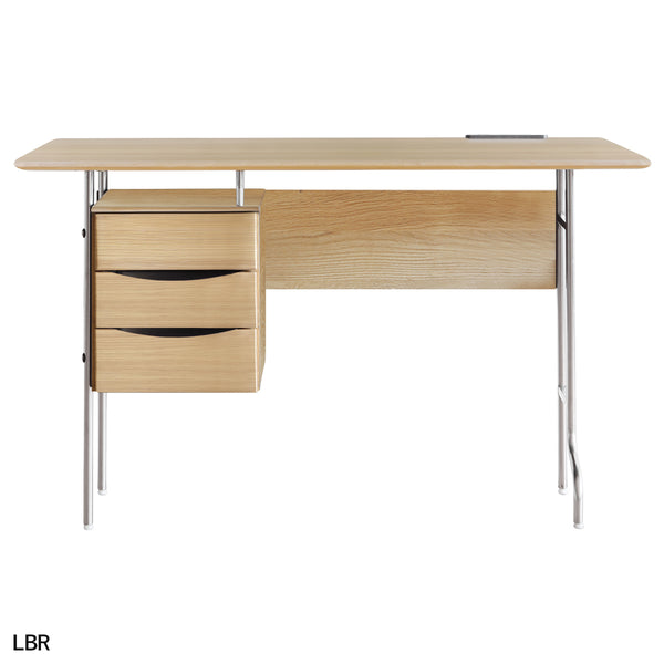 【やさしい木目のデスク】
明るいオーク材の突板が美しい木目と質感を演出し、お部屋の雰囲気をパッと明るくする、スタイリッシュなデスクです。