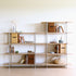 【組み合わせ自由、私だけの収納】
サイズや色の異なるシェルフ、さらにオプションの引出しを組み合わせることで、あなたのライフスタイルに合わせた理想の収納を実現できます。