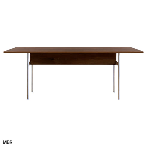 【シックに彩る、大人の空間】
深みのあるウォールナットが美しいMBR色は、輝くステンレスと相まって、お部屋を落ち着いた、高級感のあるシックな空間へと変えてくれます。