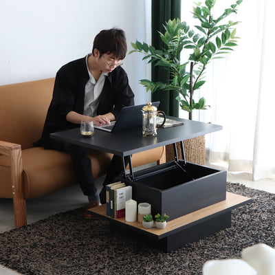 ソファに座ったままでのPC作業や物書き、お化粧などをサポートしてくれる一台です。