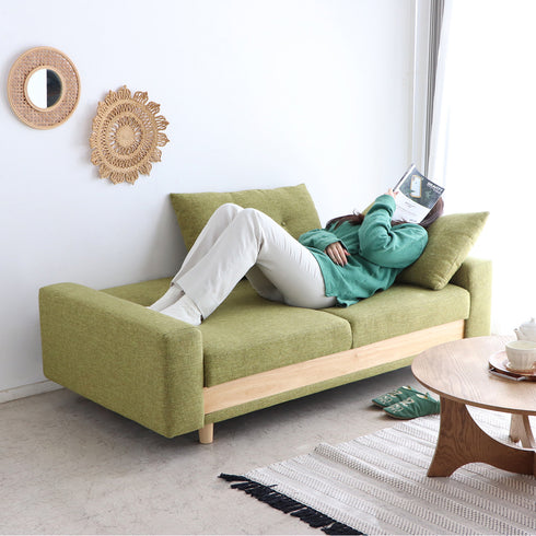 ベッドとして使用するときはシングルサイズよりも少しコンパクトなベッドとしてお使いいただけます。