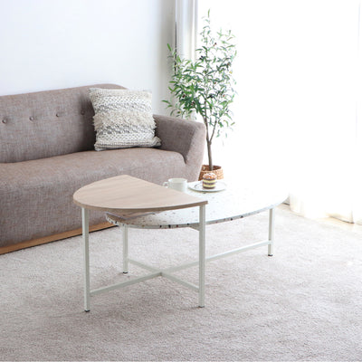 テラゾー柄のシートを貼った天板と中板が韓国風インテリアにもマッチし、おしゃれにコーディネートできます。