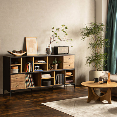 オープン収納と引出し収納が備わっており、魅せる収納と整理整頓する収納が一台でできます。