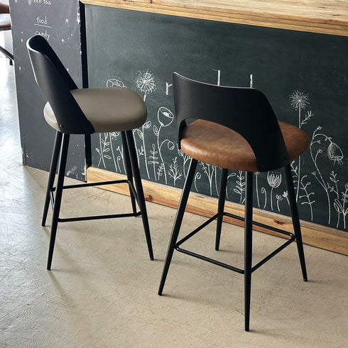 カジュアルでありながらミッドセンチュリーな雰囲気もあり、様々な場所で活躍してくれることでしょう。