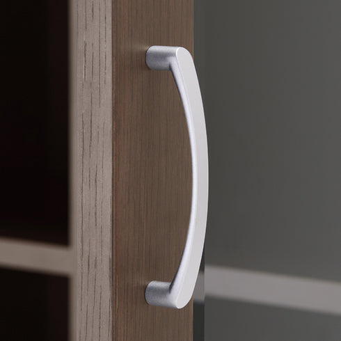 【掴みやすく美しい、取っ手】
毎日触れるものだからこそ、デザイン性はもちろん、指のかかりやすさといった使い心地にもこだわりました。