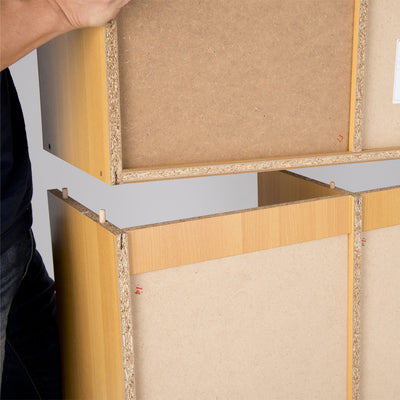 【安心をプラスする連結構造】
上下を連結して組み立てる構造に加え、付属の転倒防止金具や揺れ防止パーツを使えば、より安定感が増し、安心してご使用いただけます。