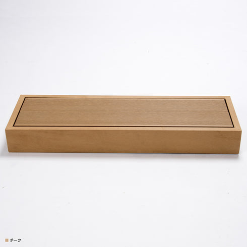 錆びない、腐らない、壊れない、と三拍子そろった樹脂成型品の踏台。